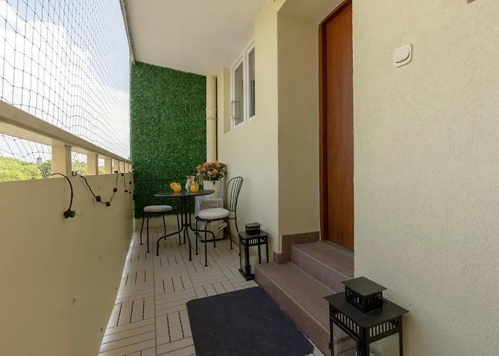 فندق Senatorska By Renters *